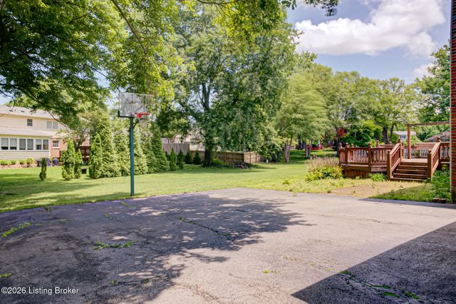 7003 Quail Brace Ct, Louisville, KY 40241