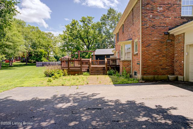 7003 Quail Brace Ct, Louisville, KY 40241