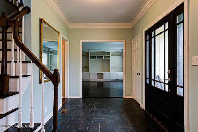 7003 Quail Brace Ct, Louisville, KY 40241