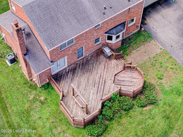 7003 Quail Brace Ct, Louisville, KY 40241