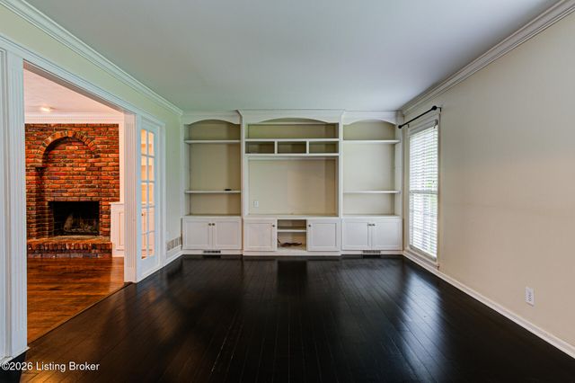7003 Quail Brace Ct, Louisville, KY 40241