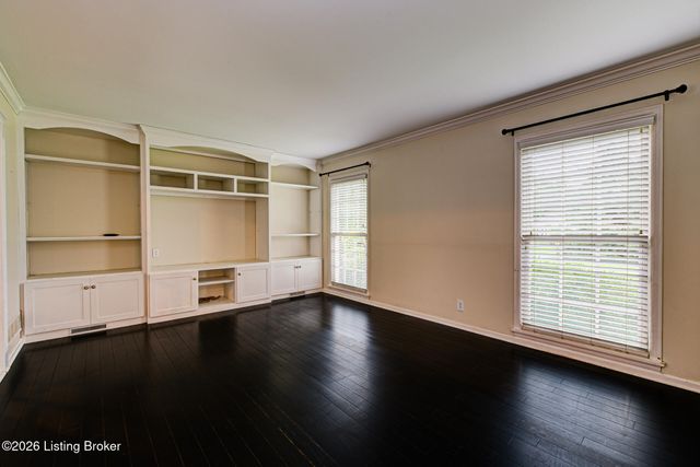7003 Quail Brace Ct, Louisville, KY 40241