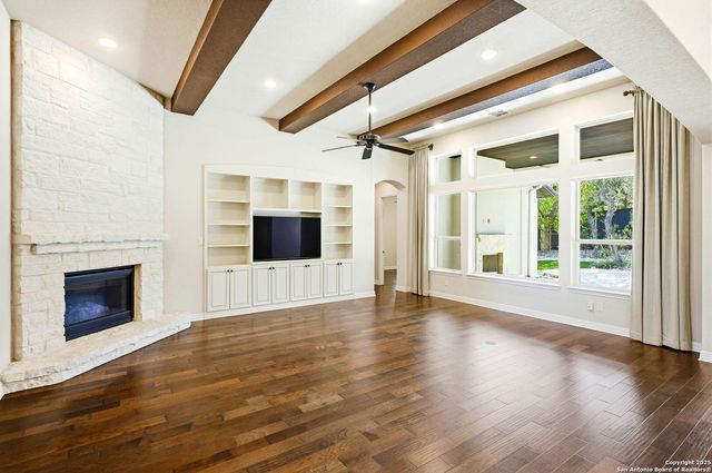 18119 Abingdon Place, San Antonio, TX 78257