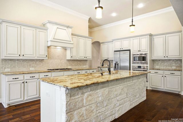 18119 Abingdon Place, San Antonio, TX 78257