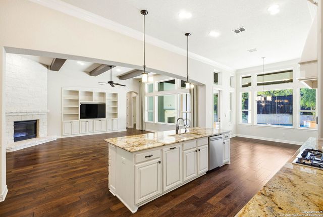 18119 Abingdon Place, San Antonio, TX 78257