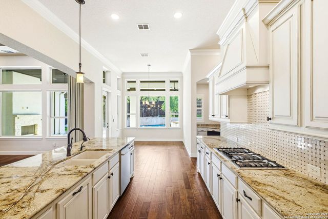 18119 Abingdon Place, San Antonio, TX 78257