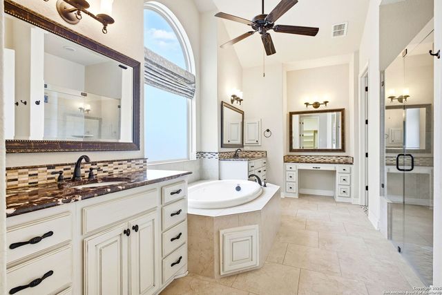 18119 Abingdon Place, San Antonio, TX 78257