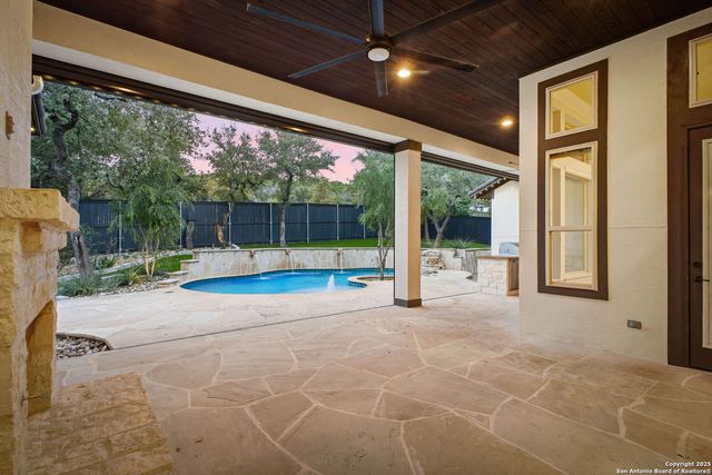 18119 Abingdon Place, San Antonio, TX 78257