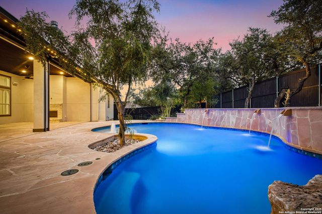 18119 Abingdon Place, San Antonio, TX 78257