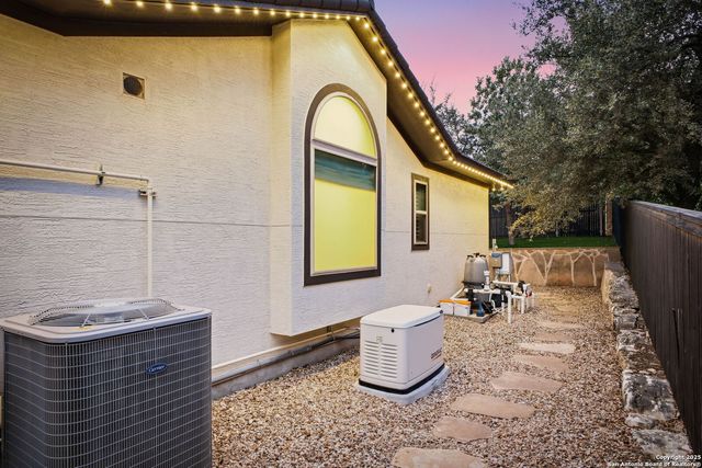 18119 Abingdon Place, San Antonio, TX 78257