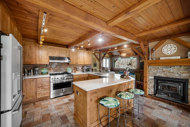 539 N 300 E, Valparaiso, IN 46383