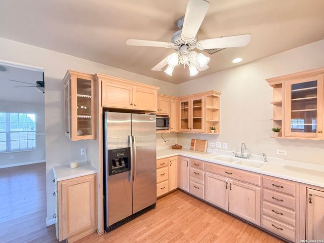 680 W County Road 678, Natalia, TX 78059