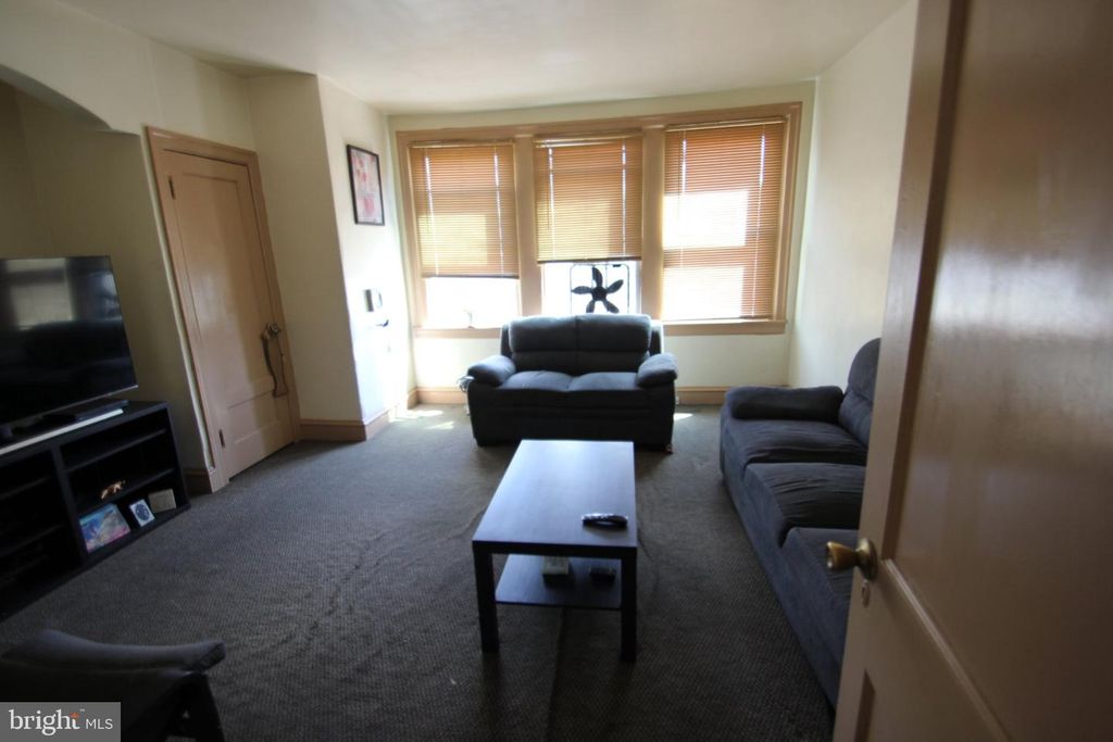 6942 OGONTZ AVE, Philadelphia, PA 19138 — photo 2
