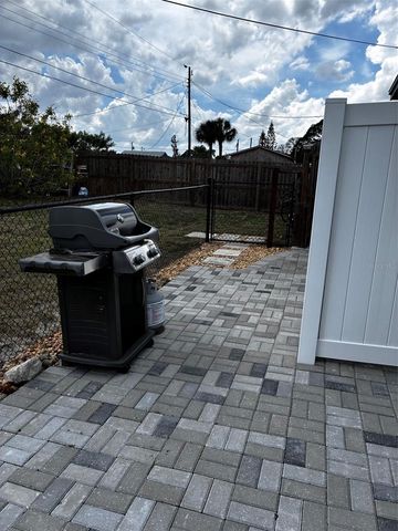 8819 AERO AVENUE, North Port, FL 34287