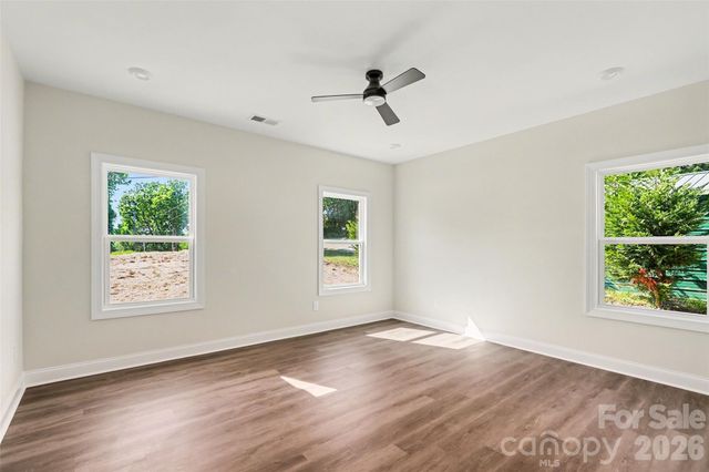 1452 Robinwood Road, Gastonia, NC 28054