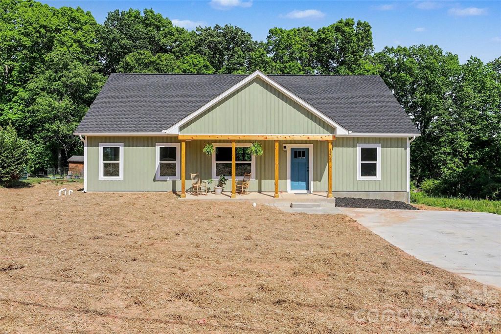 1452 Robinwood Road, Gastonia, NC 28054