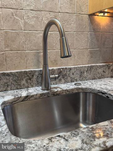 606 S BELNORD AVE, Baltimore, MD 21224