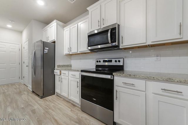 12210 Savannah Circle, Ocean Springs, MS 39564