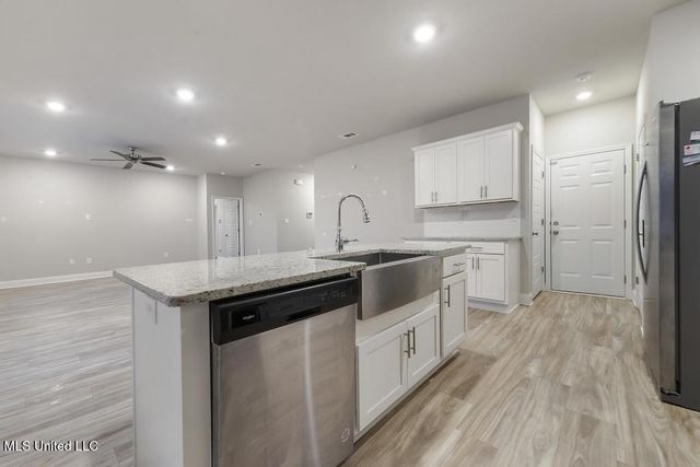 12210 Savannah Circle, Ocean Springs, MS 39564