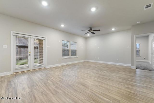 12210 Savannah Circle, Ocean Springs, MS 39564