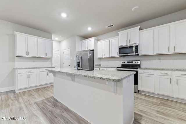 12210 Savannah Circle, Ocean Springs, MS 39564