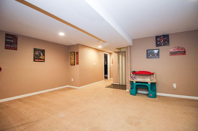 5950 Hayes Place, Merrillville, IN 46410