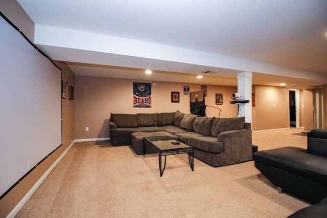 5950 Hayes Place, Merrillville, IN 46410