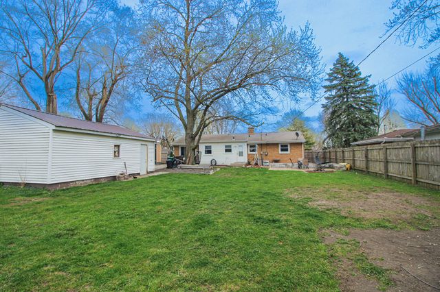 5950 Hayes Place, Merrillville, IN 46410