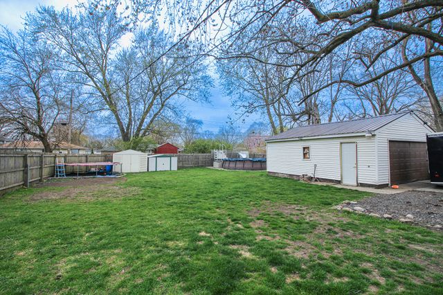 5950 Hayes Place, Merrillville, IN 46410