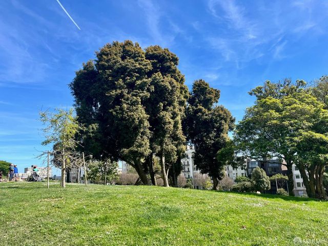 2200 Sacramento Street 403, San Francisco, CA 94115