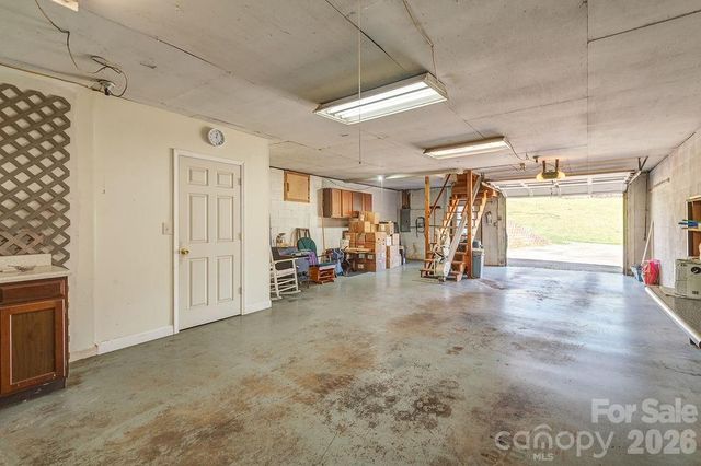 216 Pickens Road, Weaverville, NC 28787