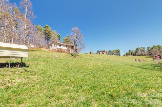 216 Pickens Road, Weaverville, NC 28787
