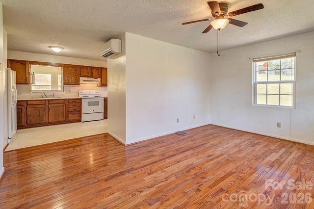 216 Pickens Road, Weaverville, NC 28787