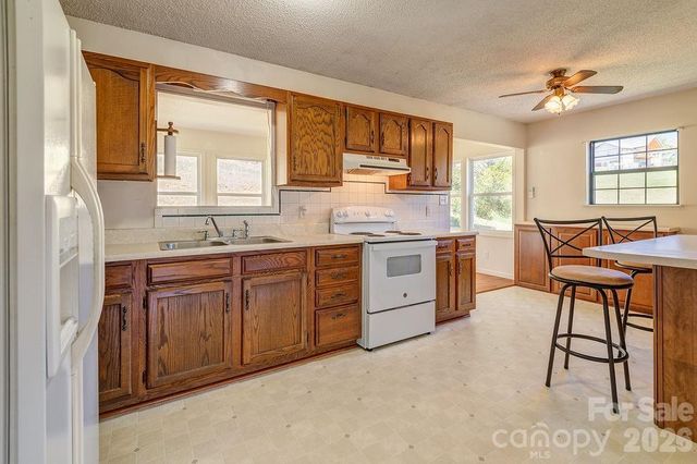 216 Pickens Road, Weaverville, NC 28787