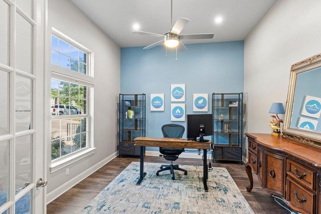 5313 Lipan Apache BND, Austin, TX 78738