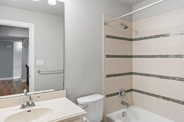 5313 Lipan Apache BND, Austin, TX 78738