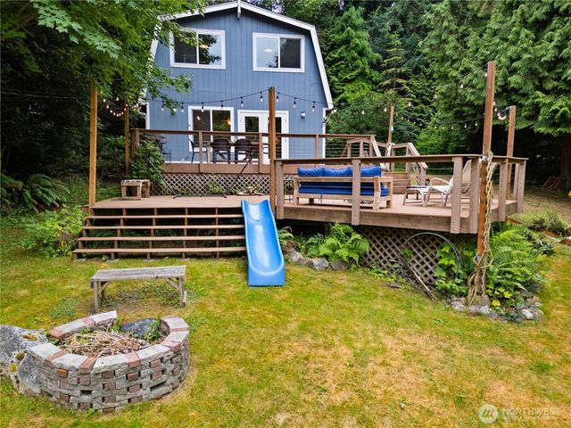 7370 Holiday Boulevard, Anacortes, WA 98221