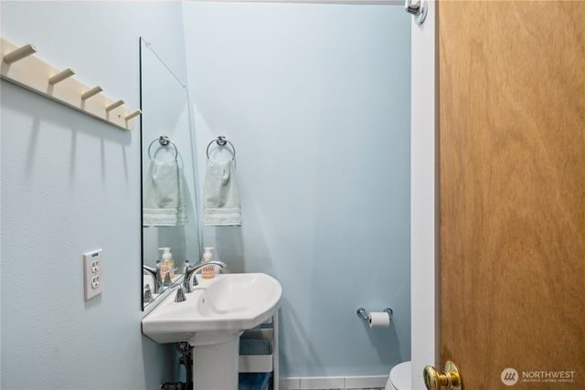 7370 Holiday Boulevard, Anacortes, WA 98221