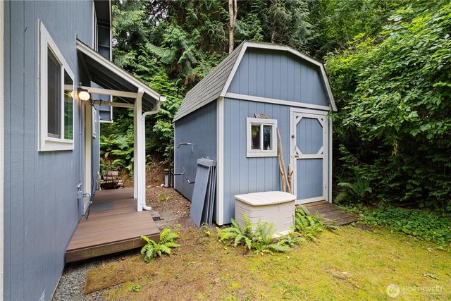 7370 Holiday Boulevard, Anacortes, WA 98221