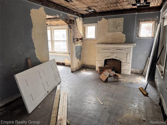 12614 Promenade Street, Detroit, MI 48213