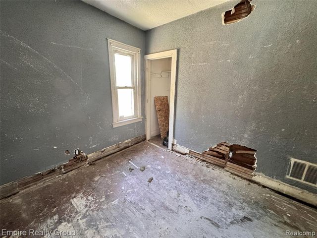 12614 Promenade Street, Detroit, MI 48213