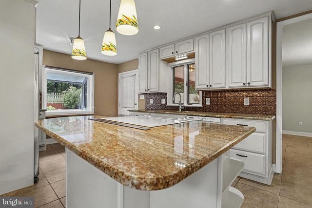 70 DEER LN, Holtwood, PA 17532