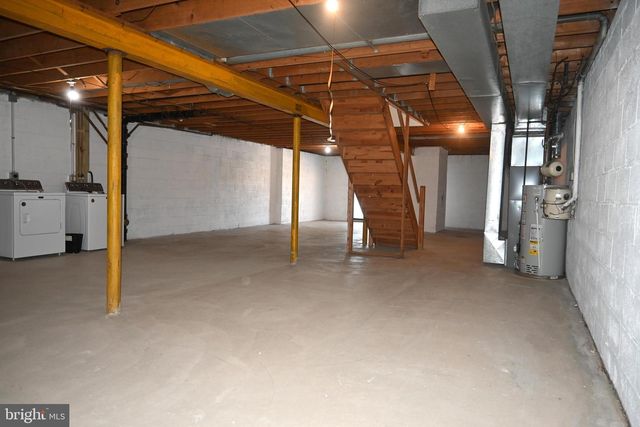 613 SAINT ANTHONY LN, Upper Darby, PA 19082