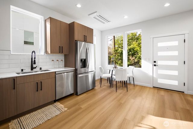 2807 S Grand Street, Seattle, WA 98144