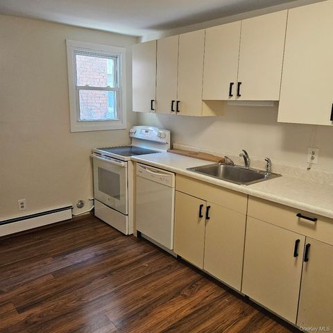 29 Delano Street, Poughkeepsie, NY 12601