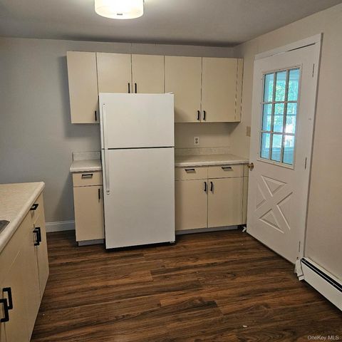 29 Delano Street, Poughkeepsie, NY 12601