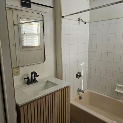 29 Delano Street, Poughkeepsie, NY 12601