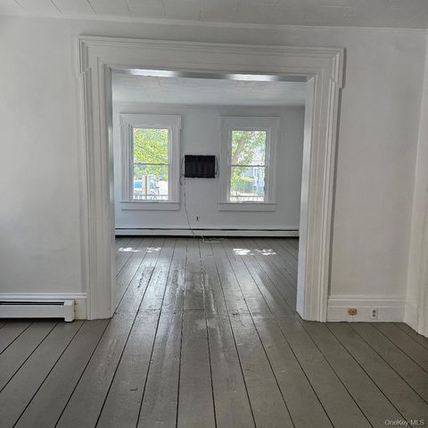 29 Delano Street, Poughkeepsie, NY 12601