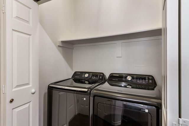 8708 Weiser DR B, Austin, TX 78729