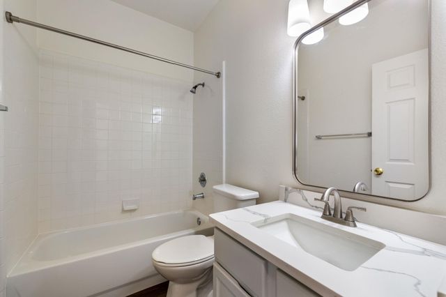 8708 Weiser DR B, Austin, TX 78729